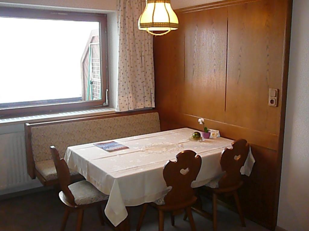 Ferienwohnungen Kathrein Reutte Zimmer foto